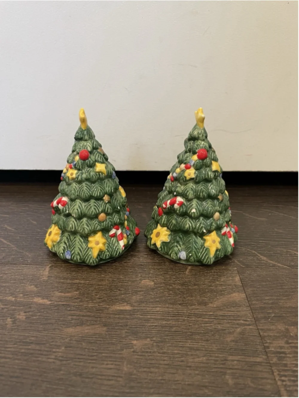 Nikko Christmas Tree Salt And Pepper Shakers Ceramic 4” Tall Festive Vintage